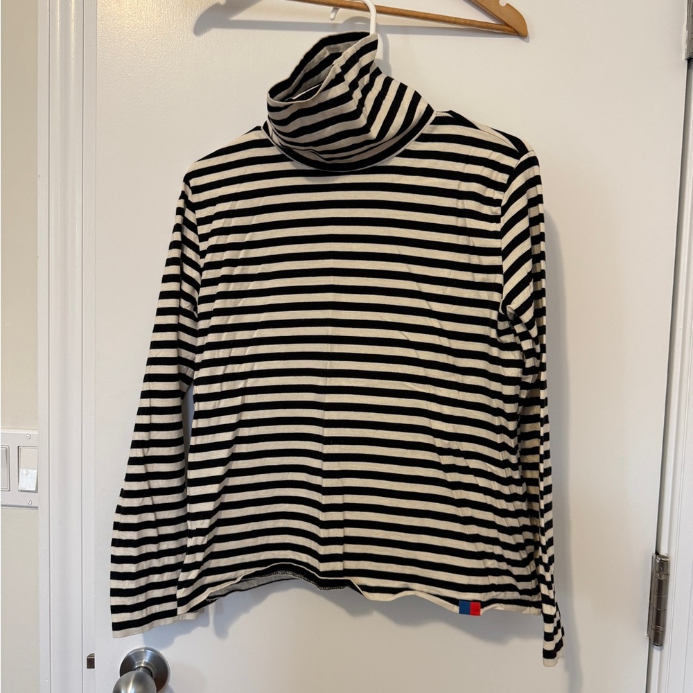 KULE Black and Cream Striped Turtleneck size M